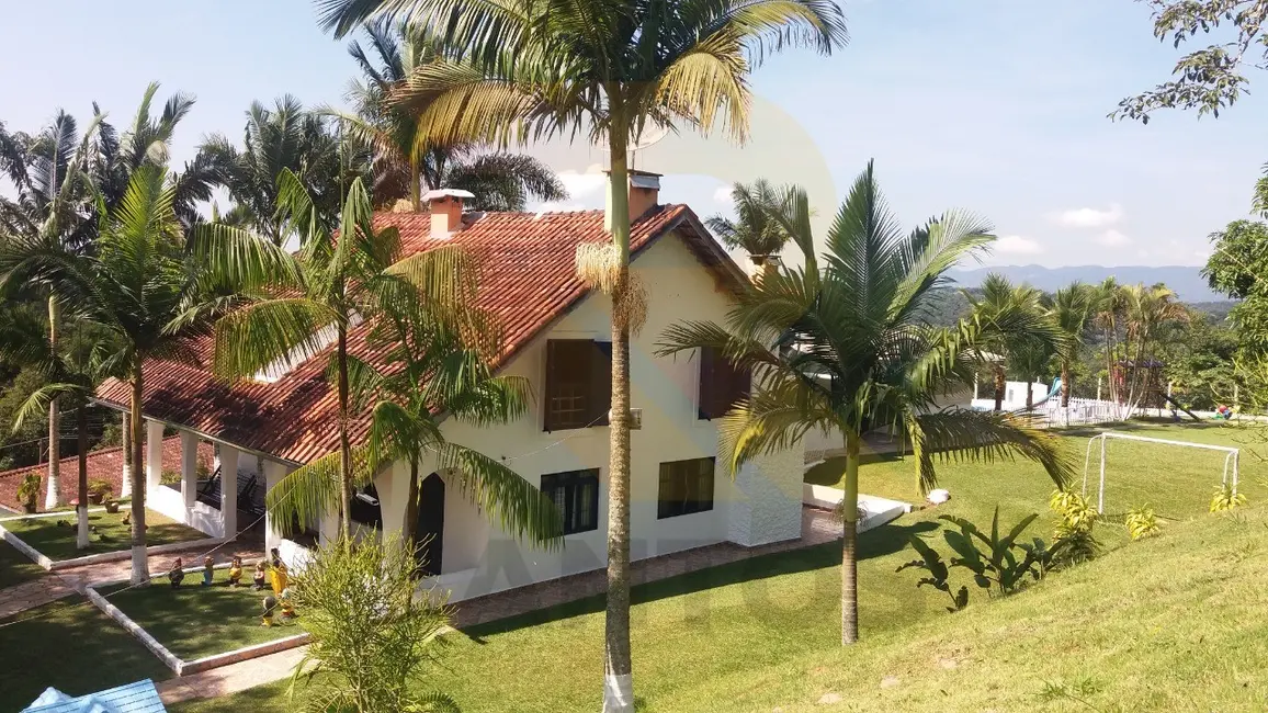 Foto 3 de Chácara com 5 quartos à venda em Aruja - SP