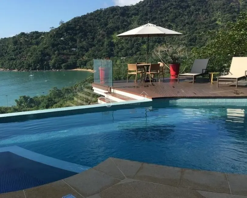 Foto 1 de Sobrado com 4 quartos à venda, 1200m2 em Ubatuba - SP