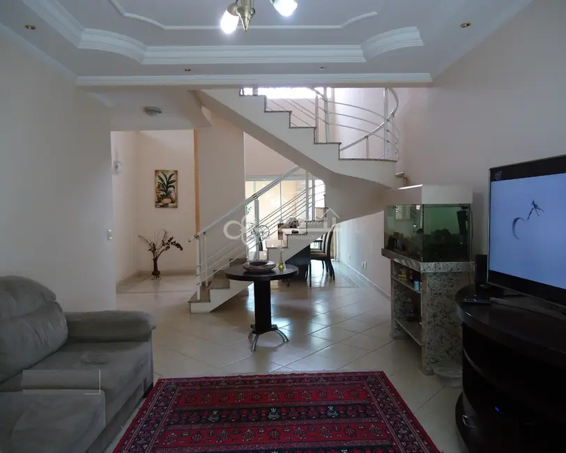 Foto 3 de Sobrado com 4 quartos à venda, 289m2 em Dos Casa, Sao Bernardo Do Campo - SP