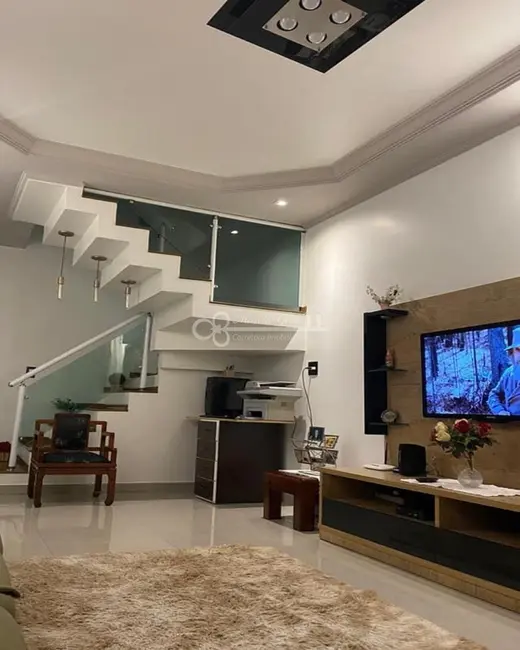 Foto 1 de Sobrado com 3 quartos à venda, 223m2 em Planalto, Sao Bernardo Do Campo - SP