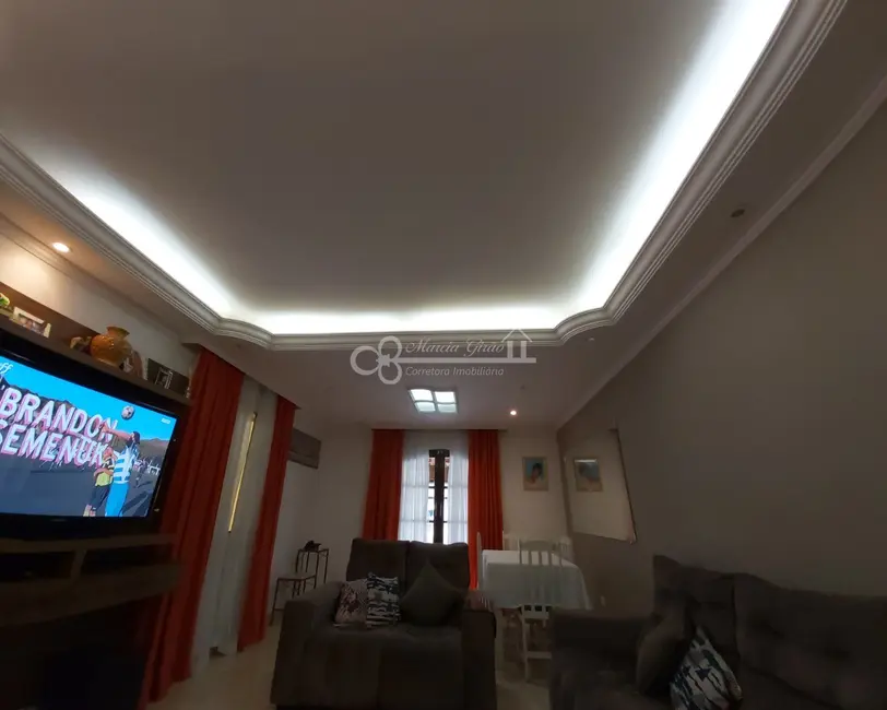 Sobrado com 4 quartos à venda, 204m2 em Taboão, Sao Bernardo Do Campo - SP - imagem 4 Foto 4 de Sobrado com 4 quartos à venda, 204m2 em Taboão, Sao Bernardo Do Campo - SP