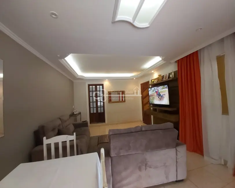 Sobrado com 4 quartos à venda, 204m2 em Taboão, Sao Bernardo Do Campo - SP - imagem 7 Foto 7 de Sobrado com 4 quartos à venda, 204m2 em Taboão, Sao Bernardo Do Campo - SP