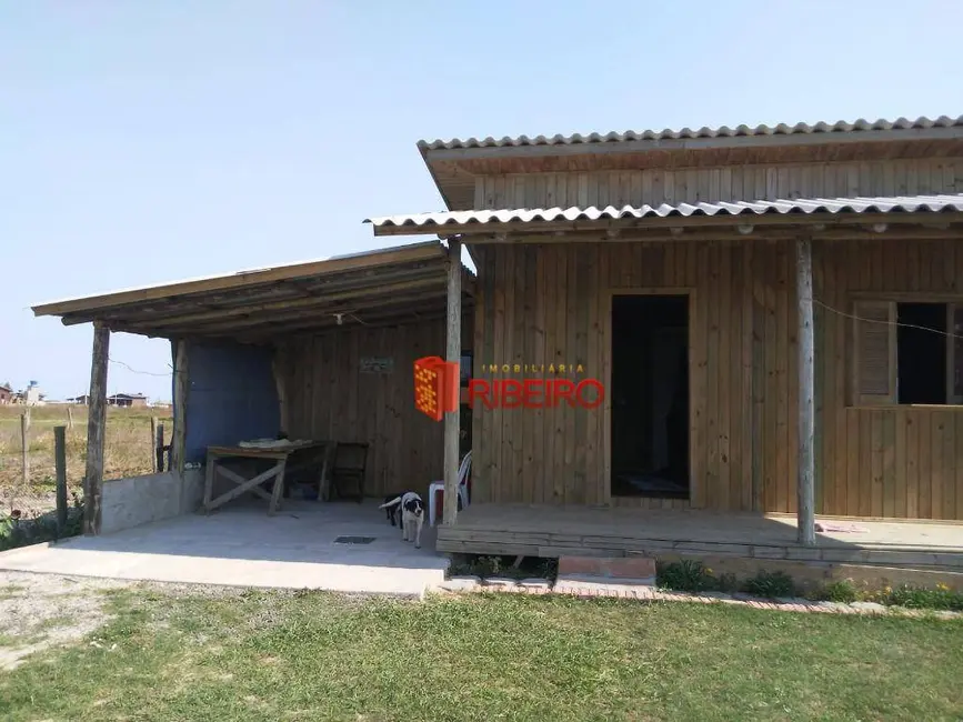 Casa com 2 quartos à venda, 288m2 em Balneario Arroio Do Silva - SC - imagem 1 Foto 1 de Casa com 2 quartos à venda, 288m2 em Balneario Arroio Do Silva - SC