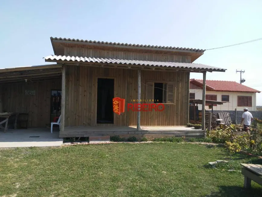 Casa com 2 quartos à venda, 288m2 em Balneario Arroio Do Silva - SC - imagem 2 Foto 2 de Casa com 2 quartos à venda, 288m2 em Balneario Arroio Do Silva - SC