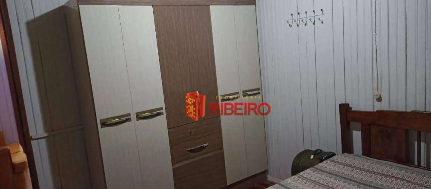 Casa com 3 quartos à venda, 300m2 em Balneario Arroio Do Silva - SC - imagem 5 Foto 5 de Casa com 3 quartos à venda, 300m2 em Balneario Arroio Do Silva - SC