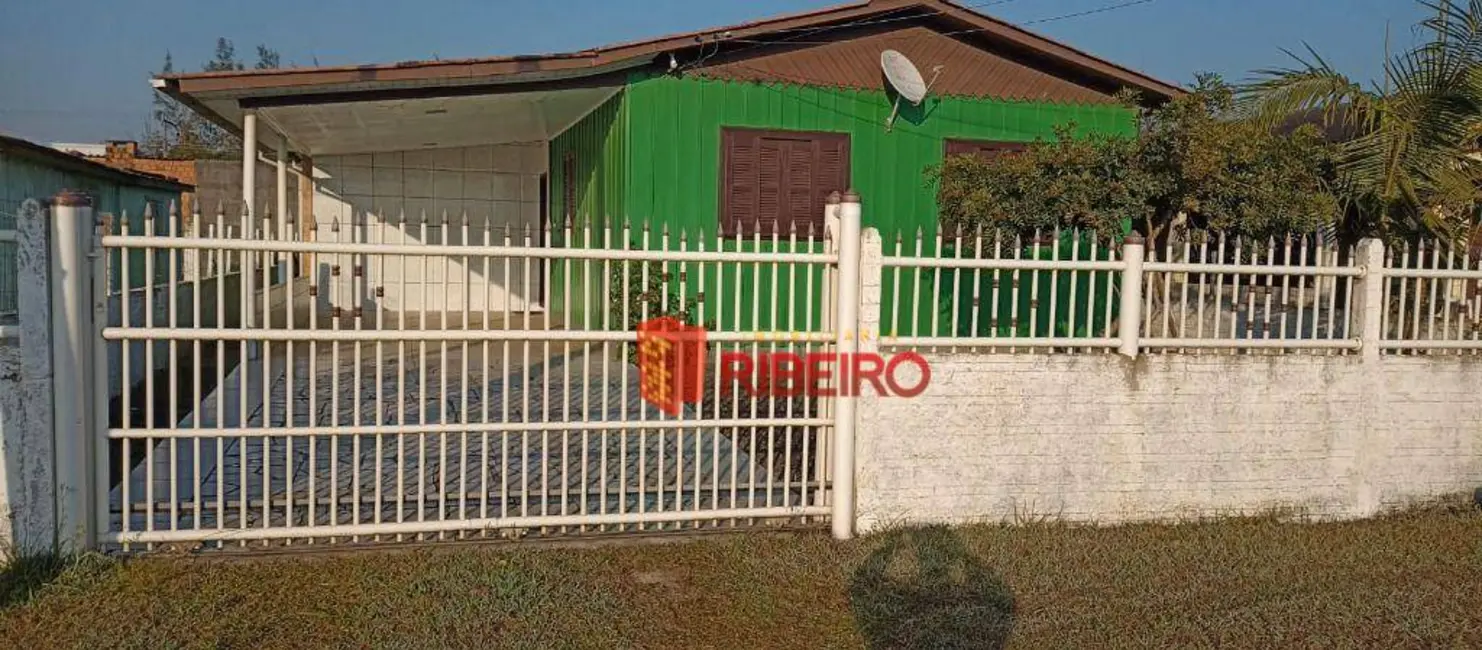 Foto 1 de Casa com 3 quartos à venda, 300m2 em Balneario Arroio Do Silva - SC