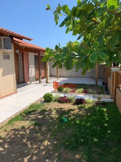 Foto 2 de Casa com 3 quartos à venda, 300m2 em Centro, Balneario Arroio Do Silva - SC