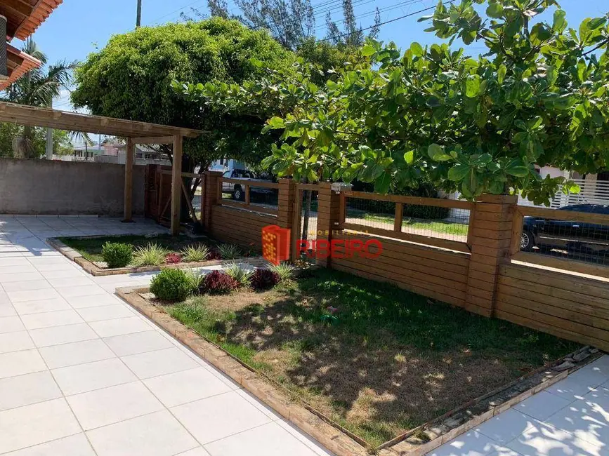 Foto 3 de Casa com 3 quartos à venda, 300m2 em Centro, Balneario Arroio Do Silva - SC