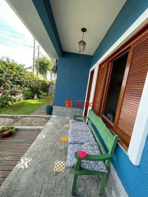 Foto 2 de Casa com 3 quartos à venda, 360m2 em Centro, Balneario Arroio Do Silva - SC