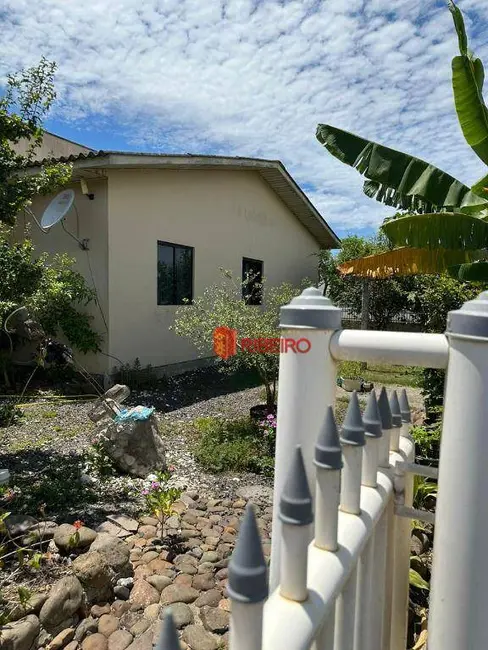 Casa com 3 quartos à venda, 396m2 em Centro, Balneario Arroio Do Silva - SC - imagem 5 Foto 5 de Casa com 3 quartos à venda, 396m2 em Centro, Balneario Arroio Do Silva - SC