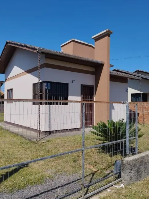 Foto 2 de Casa com 2 quartos à venda, 300m2 em Coloninha, Ararangua - SC