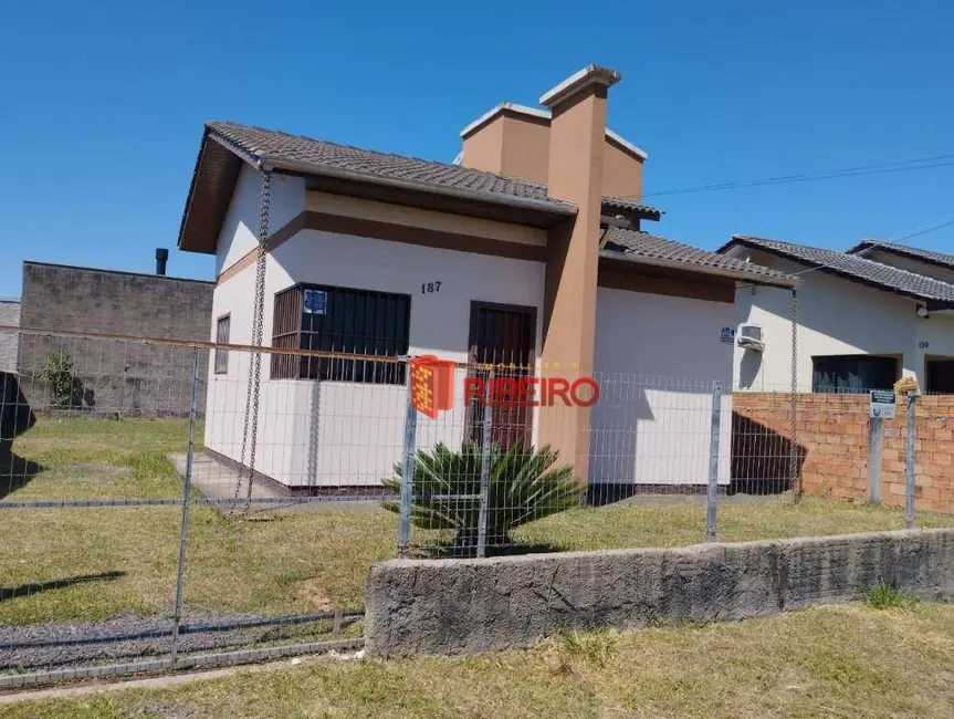 Foto 1 de Casa com 2 quartos à venda, 300m2 em Coloninha, Ararangua - SC