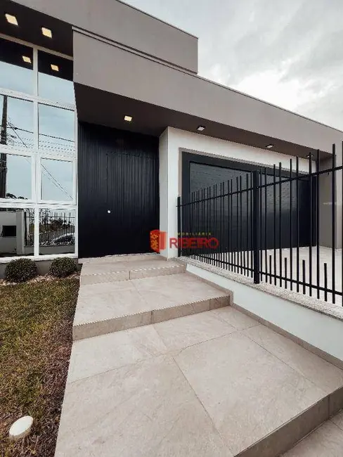 Foto 4 de Casa com 3 quartos à venda, 300m2 em Ararangua - SC