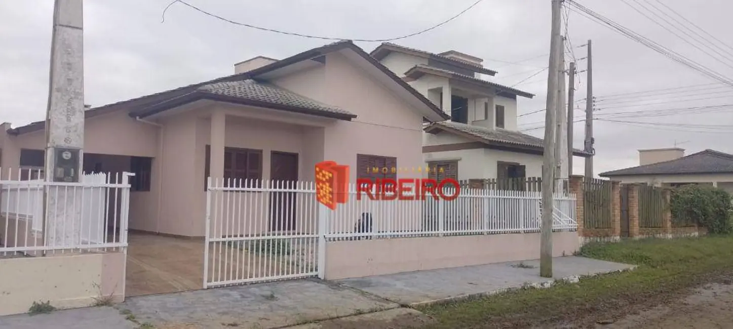 Foto 1 de Casa com 3 quartos à venda, 300m2 em Balneario Arroio Do Silva - SC
