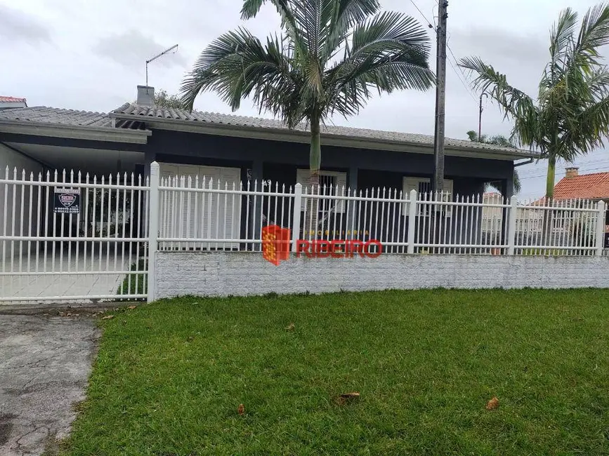 Foto 3 de Casa com 3 quartos à venda, 450m2 em Centro, Balneario Arroio Do Silva - SC