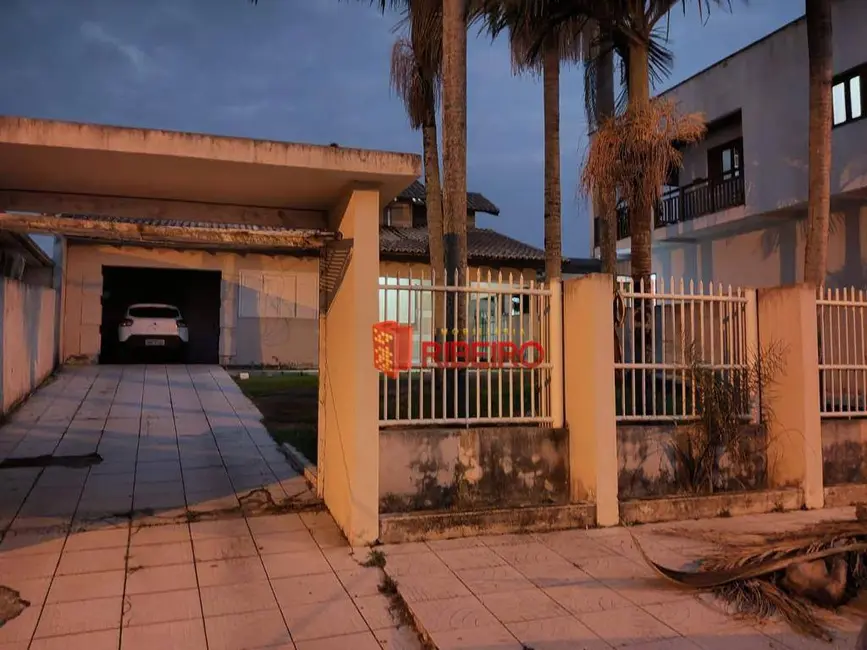 Foto 7 de Casa com 3 quartos à venda, 461m2 em Coloninha, Ararangua - SC