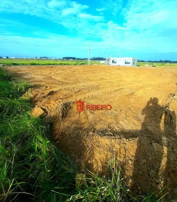 Foto 1 de Terreno / Lote à venda, 300m2 em Ararangua - SC