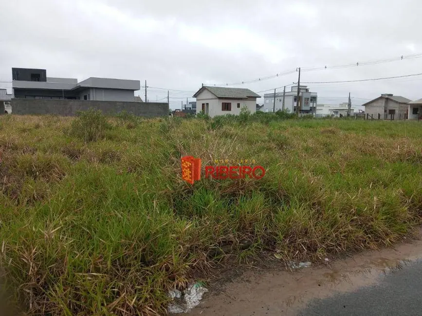 Foto 1 de Terreno / Lote à venda, 300m2 em Ararangua - SC