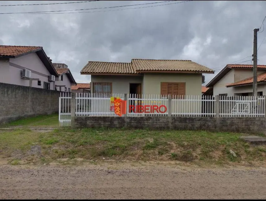 Foto 1 de Casa com 2 quartos à venda, 300m2 em Coloninha, Ararangua - SC
