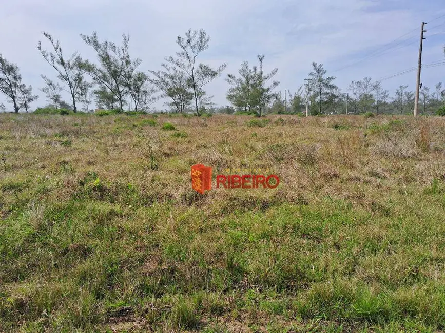 Foto 2 de Terreno / Lote à venda, 300m2 em Balneario Arroio Do Silva - SC