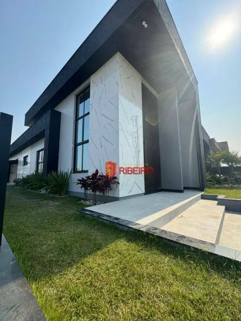 Foto 3 de Casa com 3 quartos à venda, 338m2 em Coloninha, Ararangua - SC