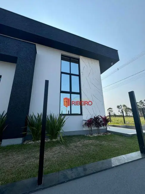 Foto 4 de Casa com 3 quartos à venda, 338m2 em Coloninha, Ararangua - SC