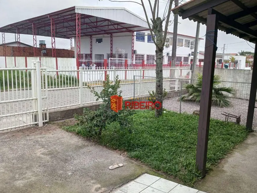 Casa com 4 quartos à venda, 300m2 em Polícia Rodoviária, Ararangua - SC - imagem 5 Foto 5 de Casa com 4 quartos à venda, 300m2 em Polícia Rodoviária, Ararangua - SC