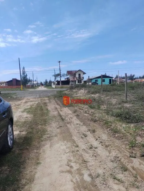 Foto 3 de Casa com 2 quartos à venda, 300m2 em Balneario Arroio Do Silva - SC