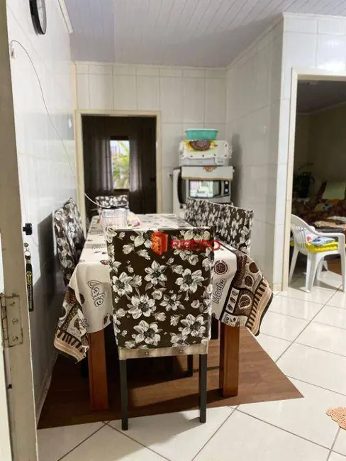 Casa com 4 quartos à venda, 650m2 em Lagoão, Ararangua - SC - imagem 8 Foto 8 de Casa com 4 quartos à venda, 650m2 em Lagoão, Ararangua - SC