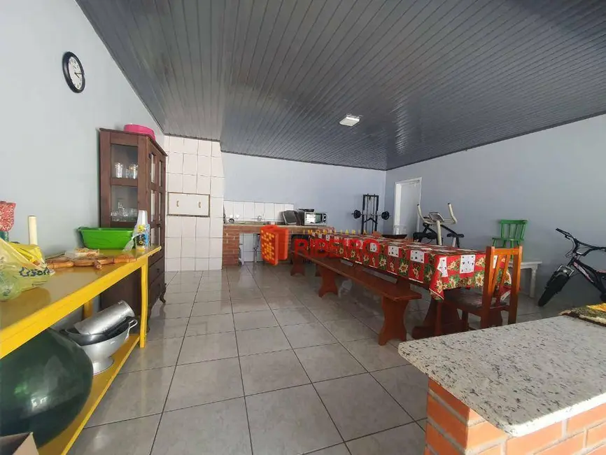 Foto 9 de Casa com 2 quartos à venda, 390m2 em Jardim das Avenidas, Ararangua - SC