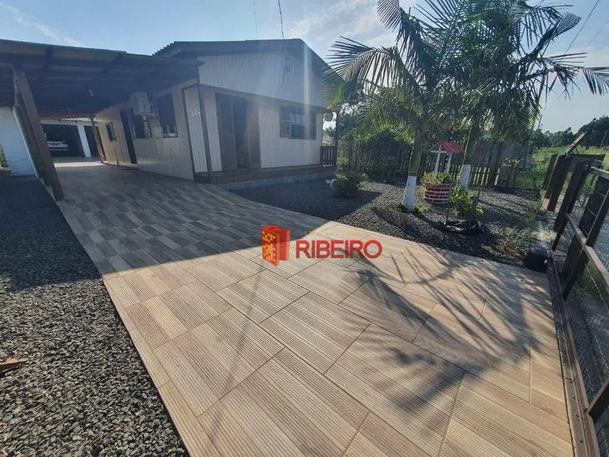 Foto 4 de Casa com 3 quartos à venda, 408m2 em Balneario Arroio Do Silva - SC