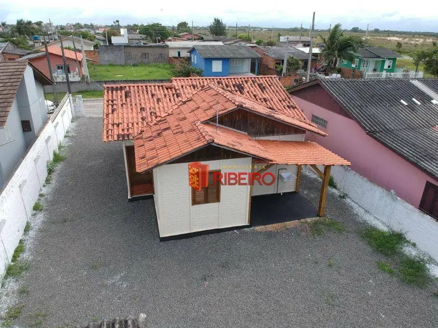 Foto 3 de Casa com 3 quartos à venda, 300m2 em Balneario Arroio Do Silva - SC