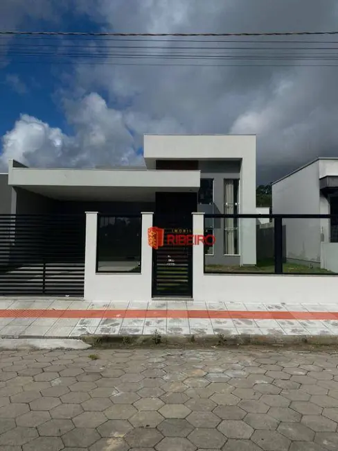 Foto 1 de Casa com 2 quartos à venda, 329m2 em Coloninha, Ararangua - SC