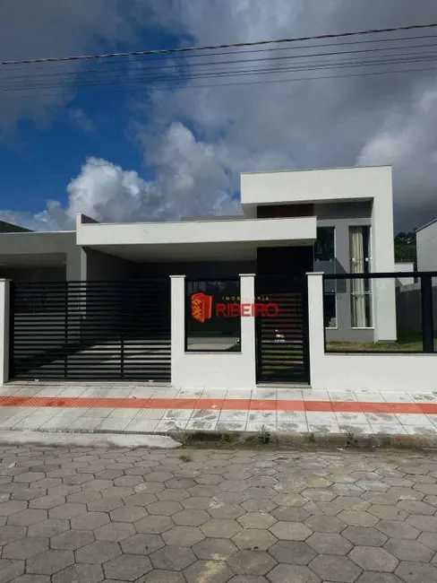 Foto 2 de Casa com 2 quartos à venda, 329m2 em Coloninha, Ararangua - SC