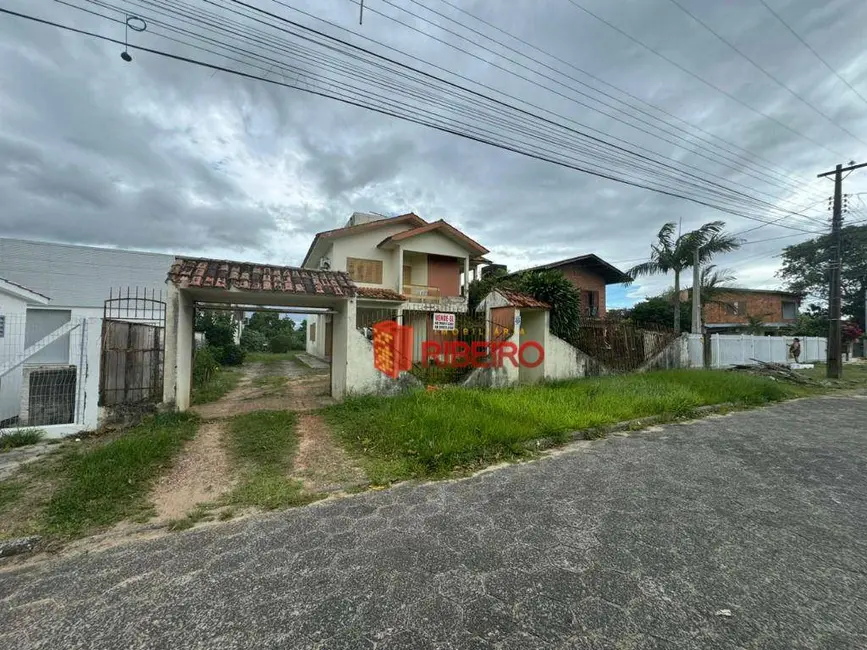 Casa com 3 quartos à venda, 900m2 em Urussanguinha, Ararangua - SC - imagem 3 Foto 3 de Casa com 3 quartos à venda, 900m2 em Urussanguinha, Ararangua - SC
