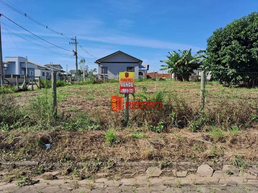 Foto 1 de Terreno / Lote à venda, 600m2 em Ararangua - SC
