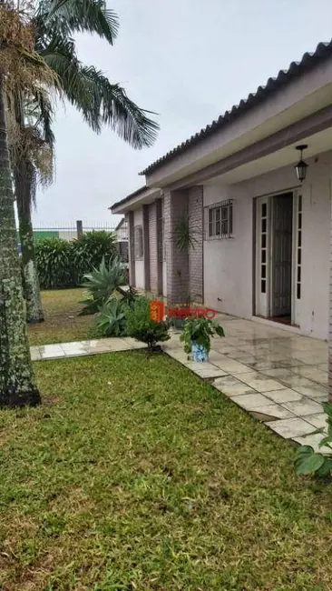Casa com 4 quartos à venda, 695m2 em Polícia Rodoviária, Ararangua - SC - imagem 4 Foto 4 de Casa com 4 quartos à venda, 695m2 em Polícia Rodoviária, Ararangua - SC