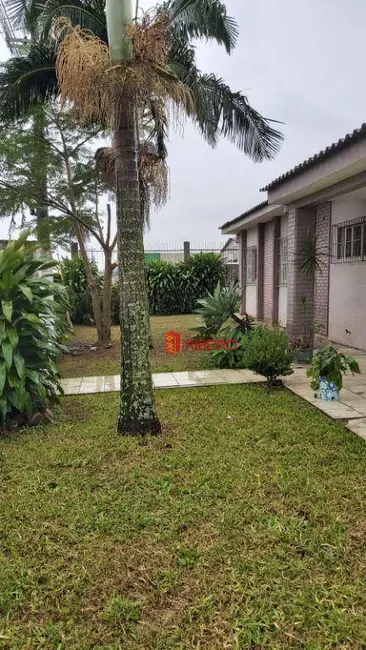 Casa com 4 quartos à venda, 695m2 em Polícia Rodoviária, Ararangua - SC - imagem 6 Foto 6 de Casa com 4 quartos à venda, 695m2 em Polícia Rodoviária, Ararangua - SC