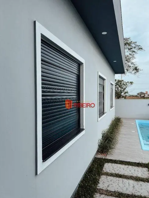 Casa com 3 quartos à venda, 300m2 em Ararangua - SC - imagem 8 Foto 8 de Casa com 3 quartos à venda, 300m2 em Ararangua - SC