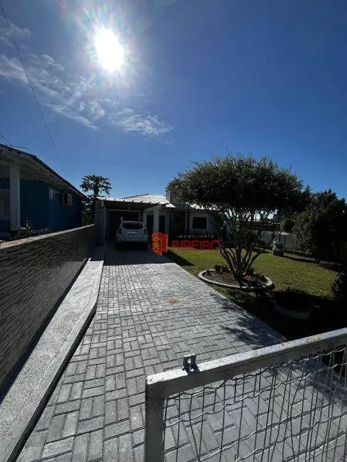 Casa com 3 quartos à venda, 250m2 em Ararangua - SC - imagem 6 Foto 6 de Casa com 3 quartos à venda, 250m2 em Ararangua - SC