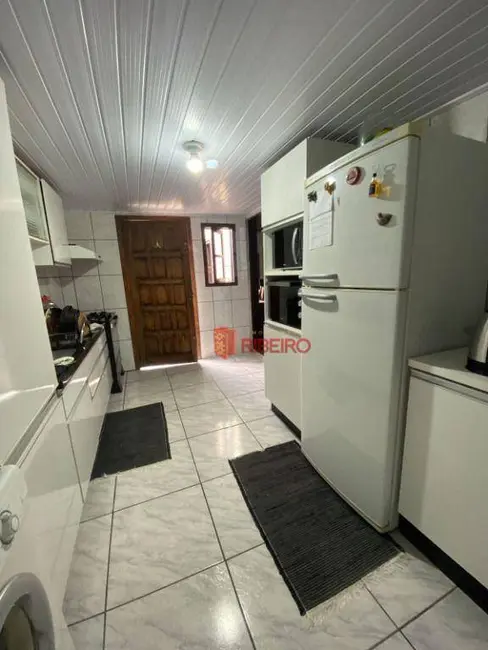 Casa com 3 quartos à venda, 240m2 em Aeroporto, Ararangua - SC - imagem 5 Foto 5 de Casa com 3 quartos à venda, 240m2 em Aeroporto, Ararangua - SC