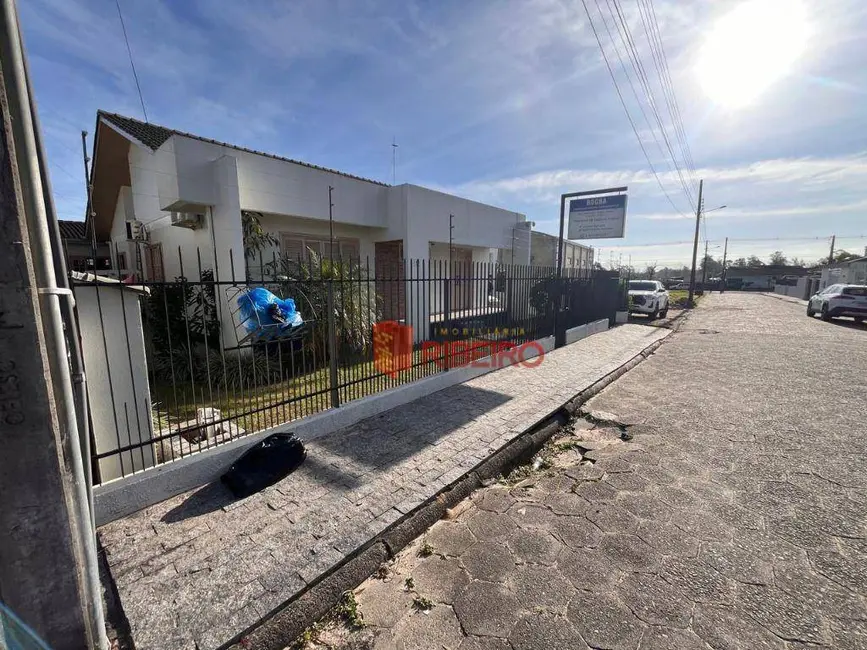 Foto 1 de Casa com 2 quartos à venda, 337m2 em Cidade Alta, Ararangua - SC