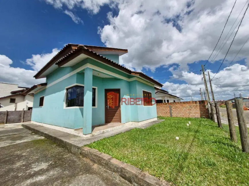 Foto 1 de Casa com 3 quartos à venda, 250m2 em Sanga da Toca, Ararangua - SC