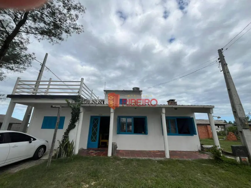 Foto 1 de Casa com 4 quartos à venda, 300m2 em Balneario Arroio Do Silva - SC