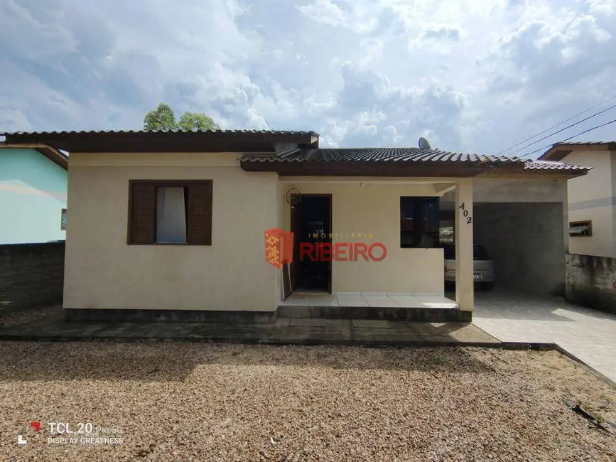 Foto 2 de Casa com 3 quartos à venda, 300m2 em Coloninha, Ararangua - SC