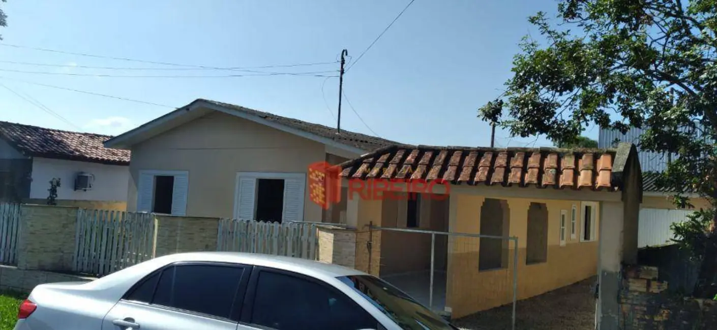 Foto 2 de Casa com 4 quartos à venda, 165m2 em Aeroporto, Ararangua - SC