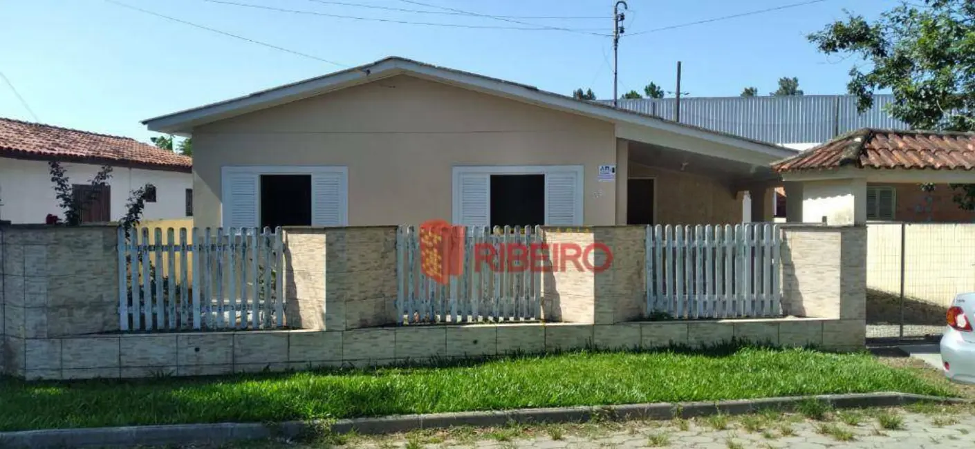 Foto 1 de Casa com 4 quartos à venda, 165m2 em Aeroporto, Ararangua - SC