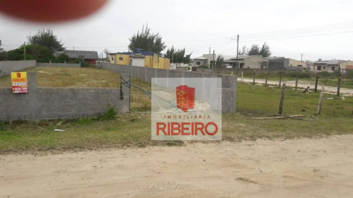 Foto 2 de Terreno / Lote à venda, 300m2 em Balneario Arroio Do Silva - SC