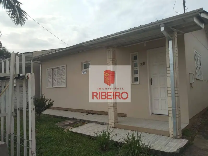 Foto 3 de Casa com 3 quartos à venda, 300m2 em Coloninha, Ararangua - SC