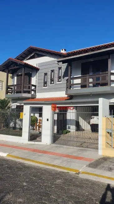 Foto 3 de Casa com 6 quartos à venda, 540m2 em Urussanguinha, Ararangua - SC